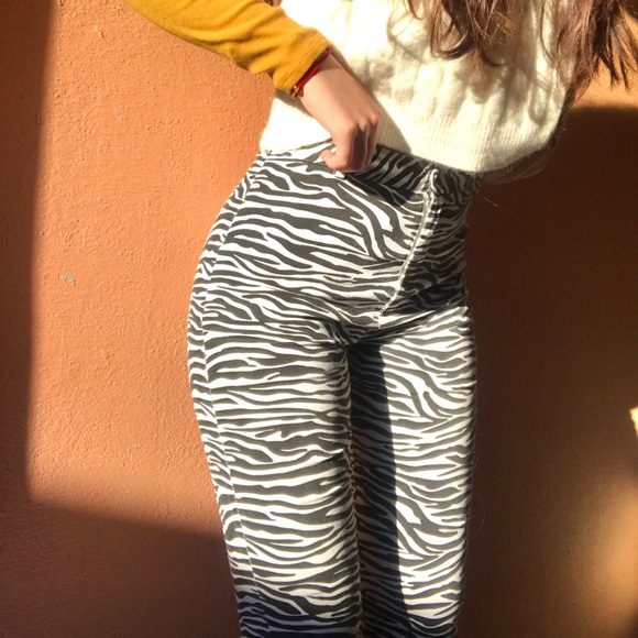 Zebra pants - Picture 5 of 6